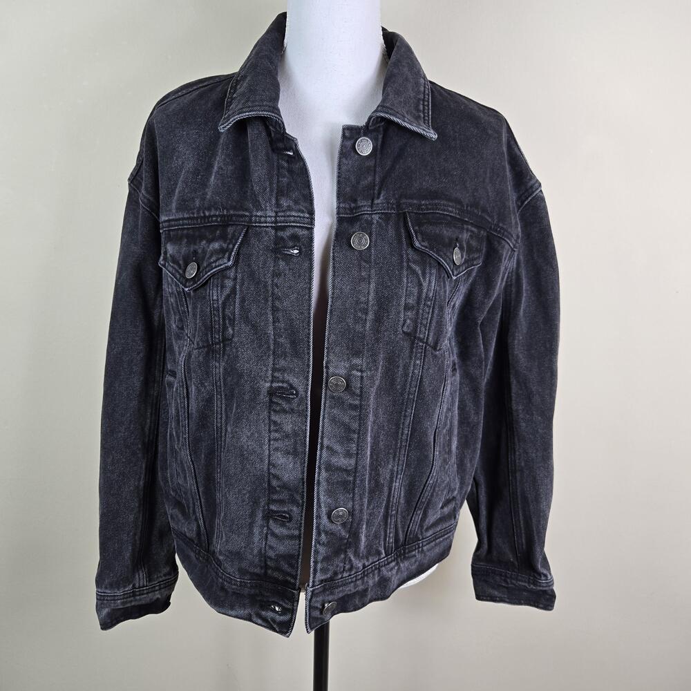 Walter Baker Jacket Womens Large Faded Black Denim Jean Trucker Style Classic